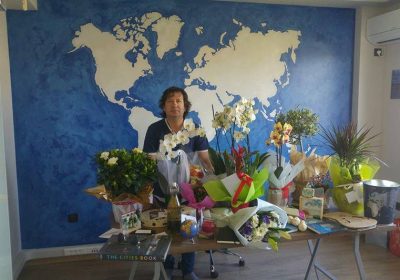 ΜΙΚΡΟ ΠΡΩΤΟ ΣΧΟΛΙΟ ΜΕΤΑ ΤΑ ΕΓΚΑΙΝΙΑ