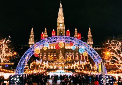 ΒΙΕΝΝΗ  – ΣΑΛΤΖΜΠΟΥΡΓΚ – ΜΠΡΑΤΙΣΛΑΒΑ ΤΑ ΧΡΙΣΤΟΥΓΕΝΝΑ