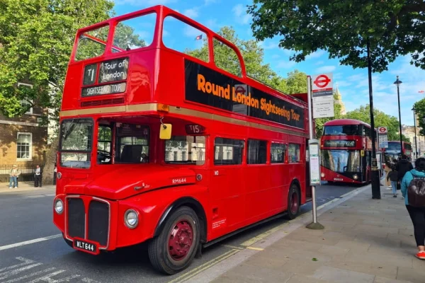 x – Guided Sightseeing Tour on a Vintage