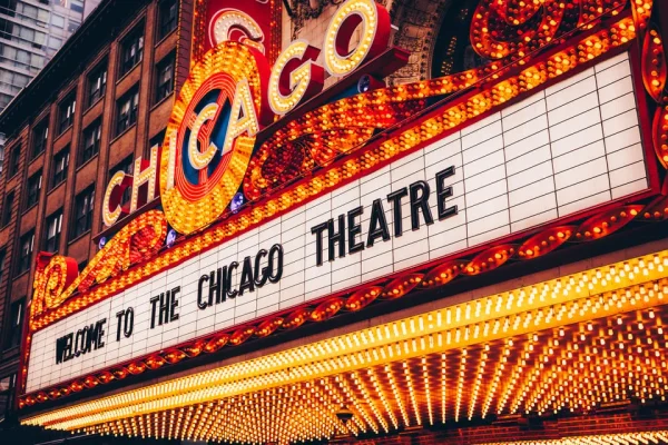x – The Chicago Theatre Tour Experience