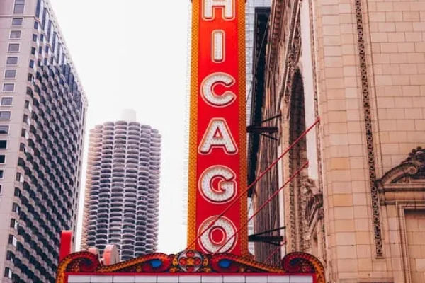 x – The Chicago Theatre Tour Experience