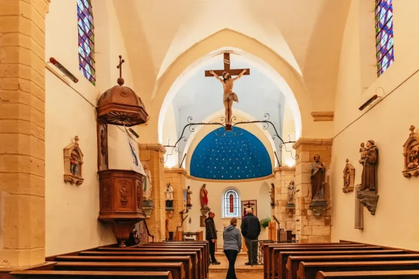 x – Golden Stones Beaujolais Wine Tasting Tour