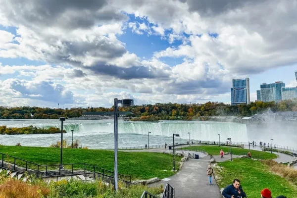 x – 1-Day Niagara Falls Tour